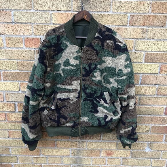 Alpha Industries MA-1 Reversible Sherpa Fleece Camo Jacket Large - Picture 3 of 15